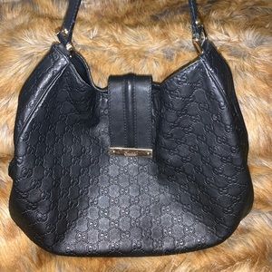 Gucci signature print hobo shoulder bag